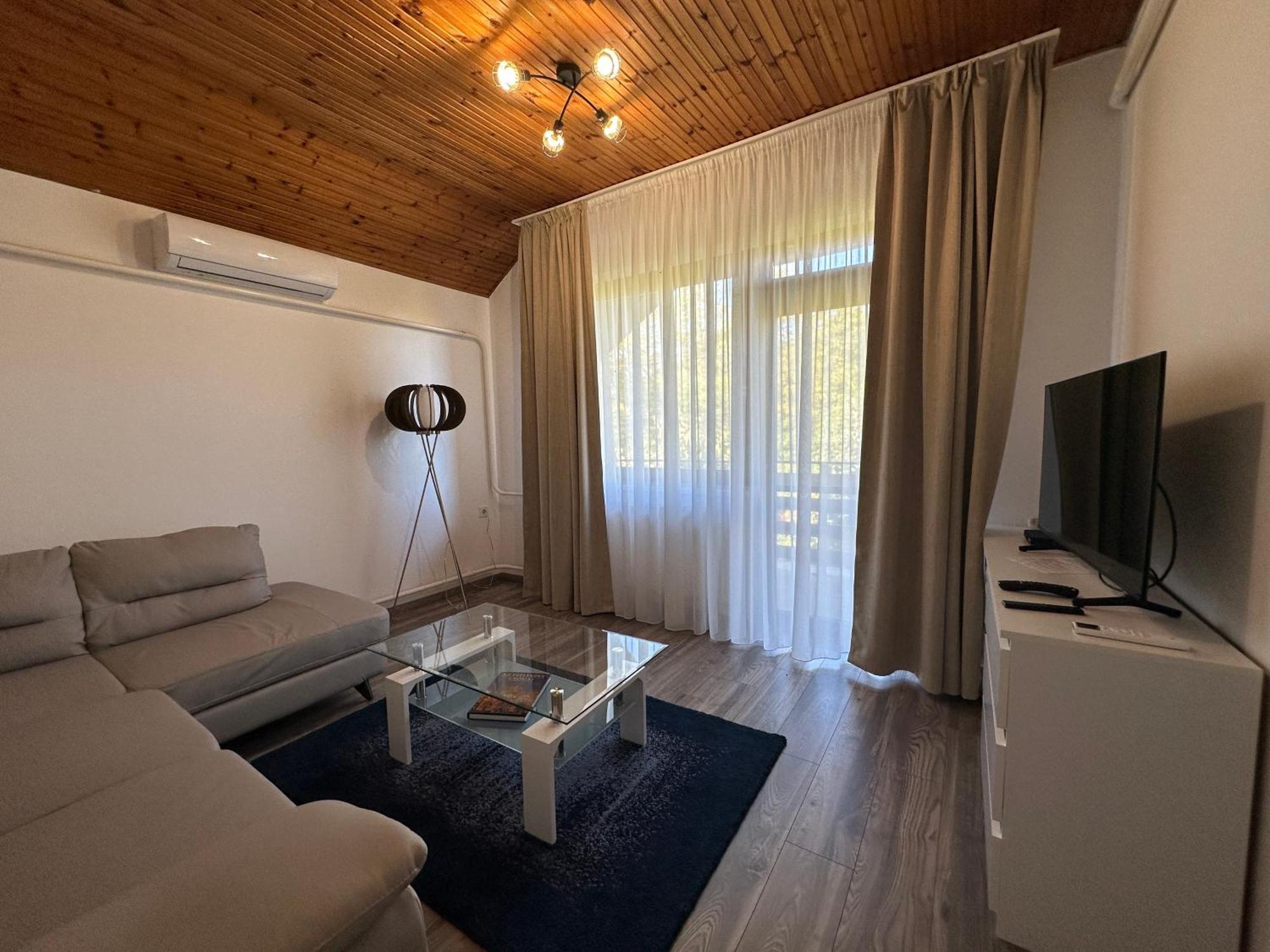 La Pihenohaz Apartment